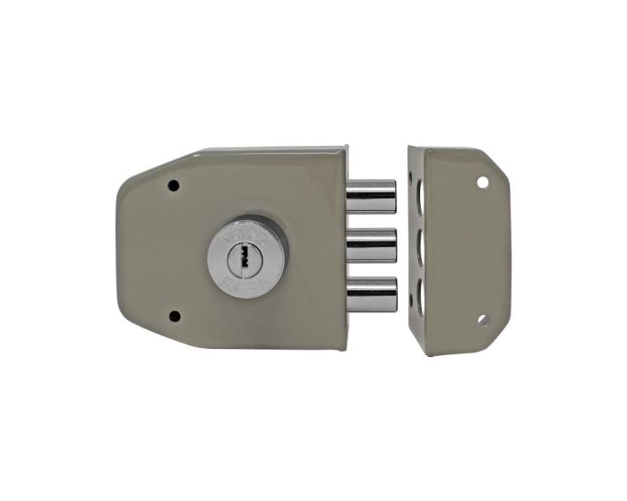 TVR022